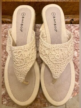 BAMBOO Cream Crocheted Wedge Thong Sandals; New; Size 9.